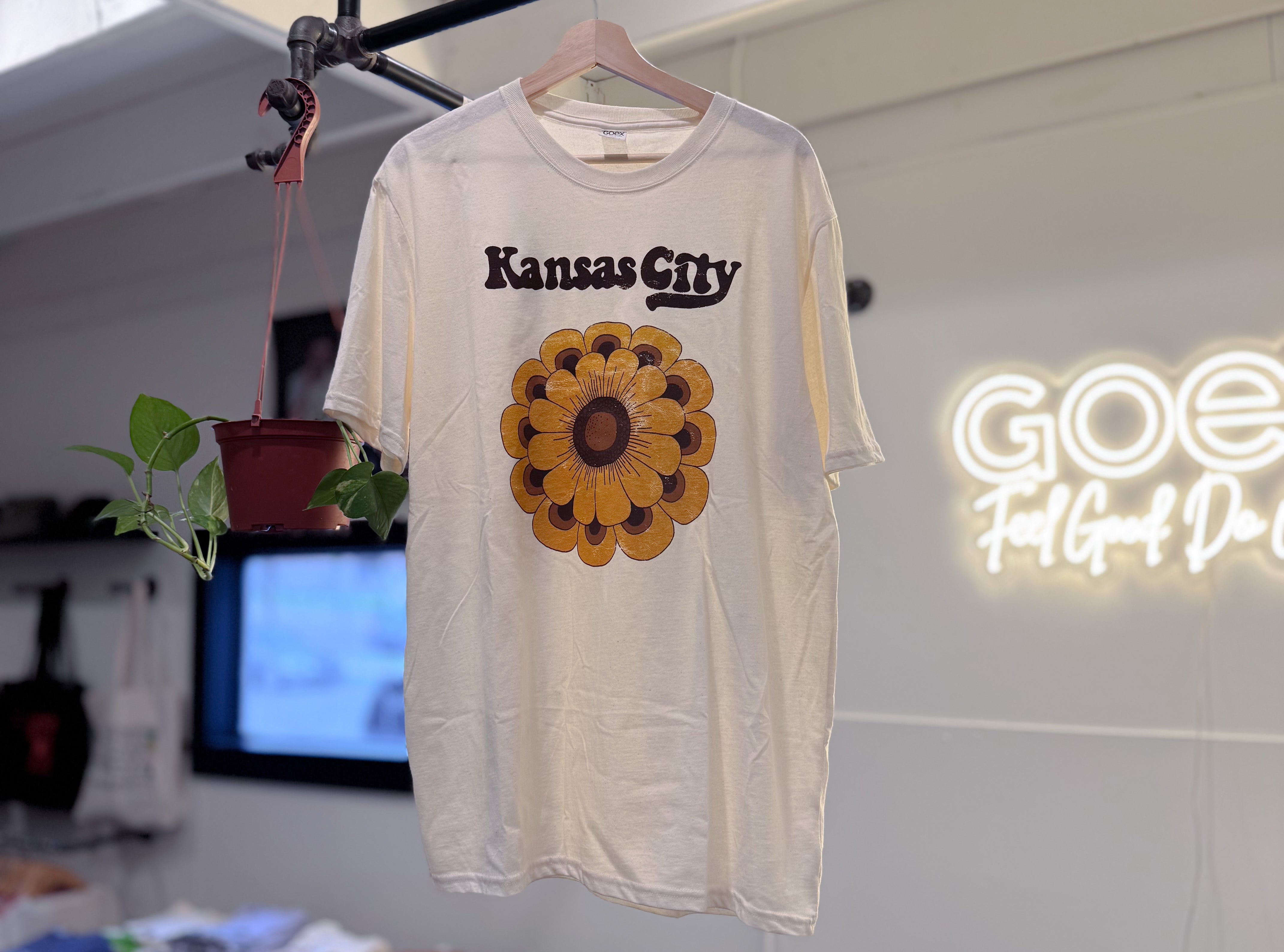How to Create the Perfect “Vintage” T-Shirt