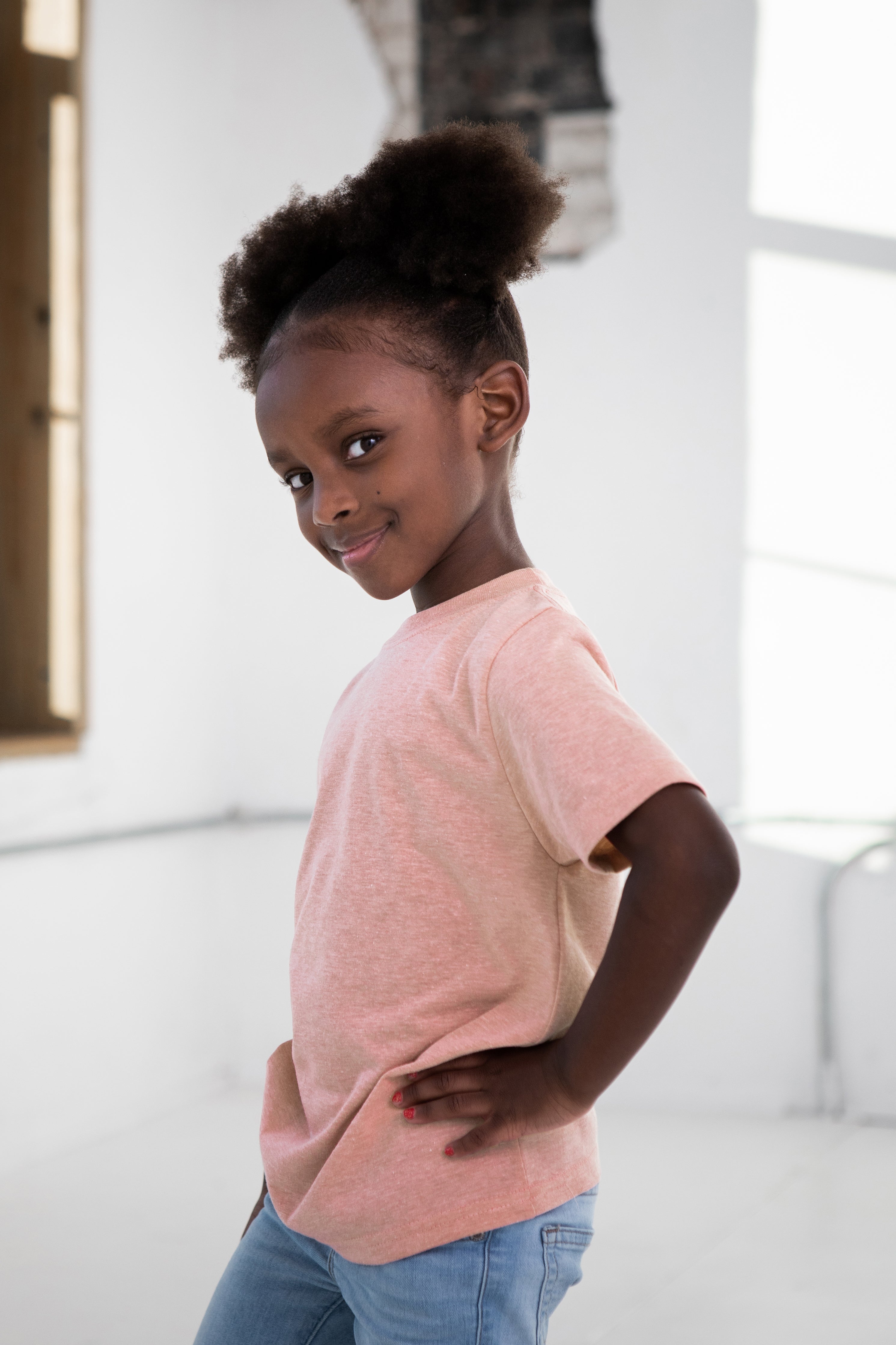 Girl Model wearing GOEX Youth Eco Triblend Tee in Rose